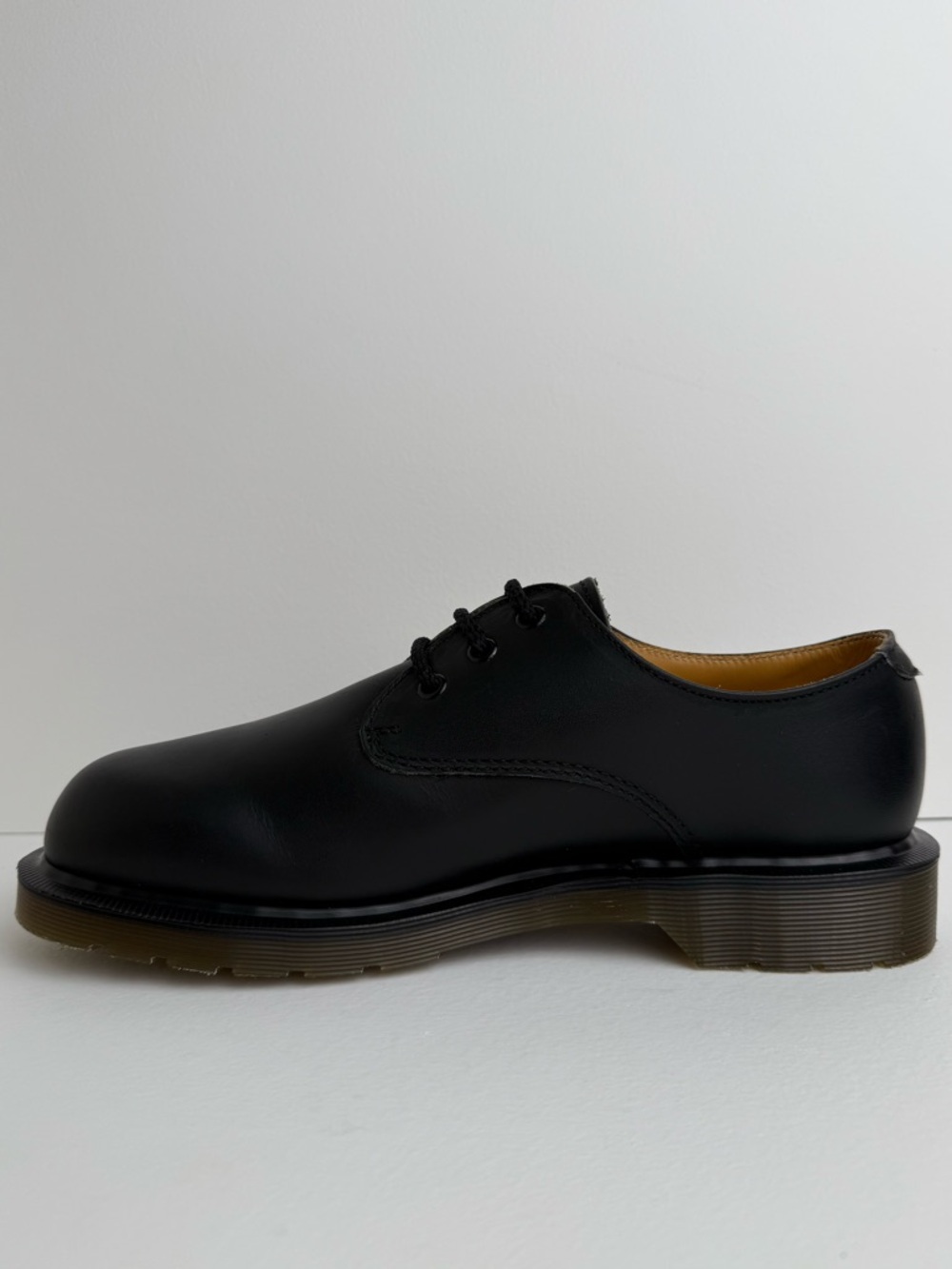 Vintage Dr. Martens England Black Greasy Leather Gibson Oxfords UK 8 - Picture 6 of 16